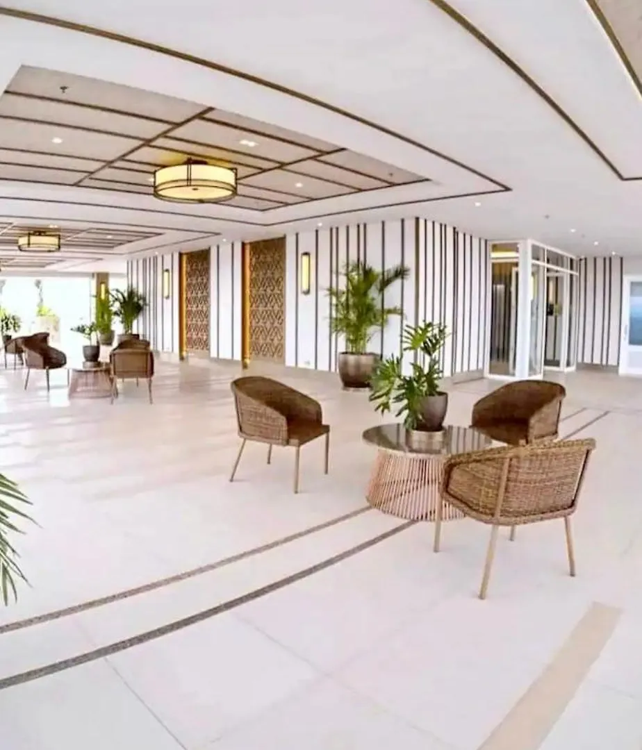 The Atherton Paranaque City Aparthotel